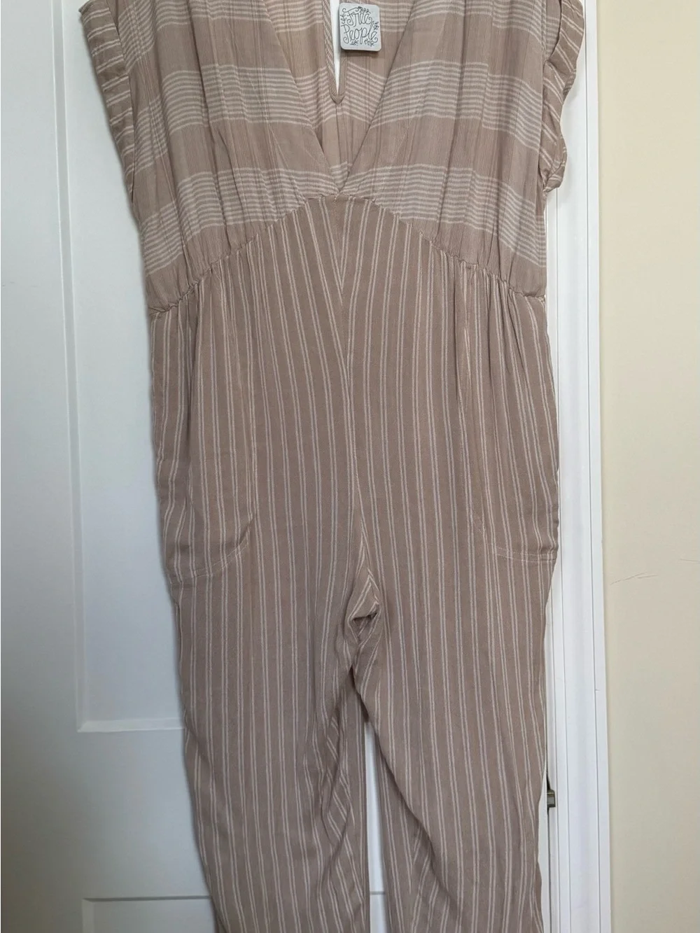 **NWT** Free People Neutral Striped V-Neck Jumpsuit Sz S pockets rolled Sleeve